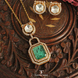 Hiraayat Locket Set