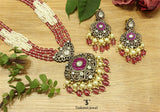 Rajvika Pendant Set