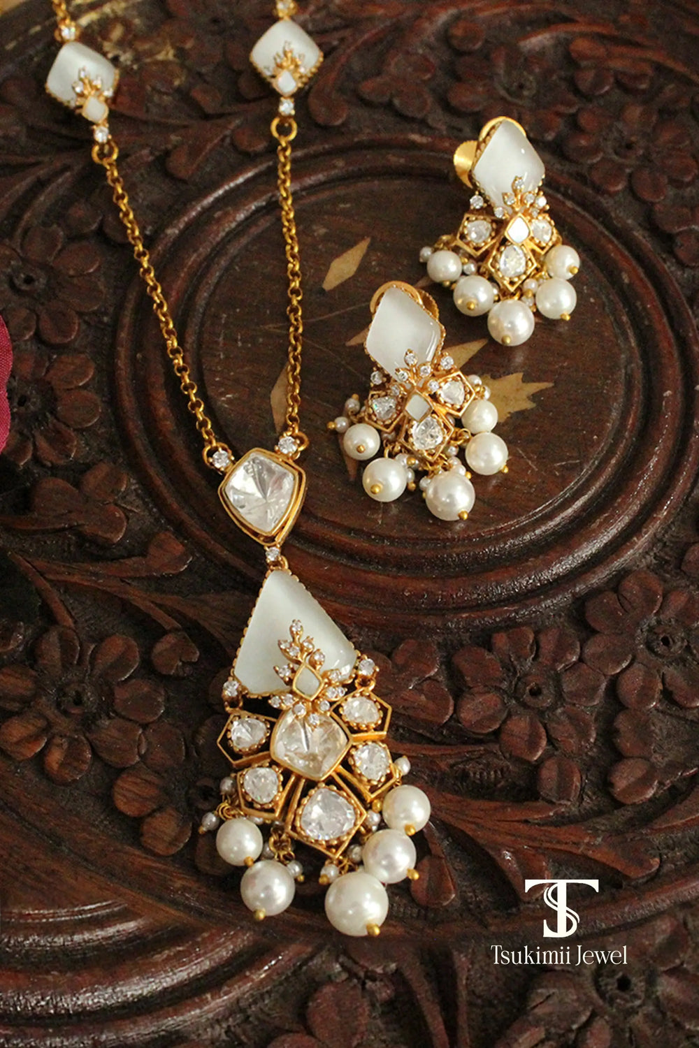 Shanvika mother of pearl locket set with elegant handcrafted detailing