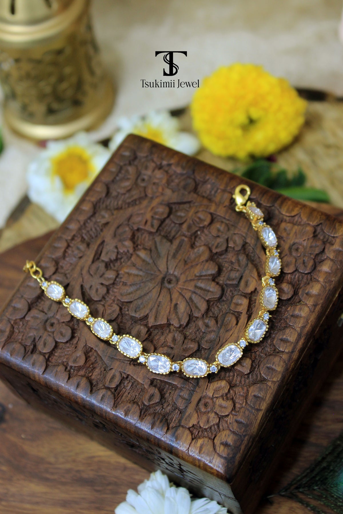 Aaryani Mossanite Polki Bracelet