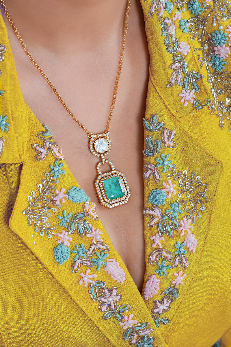 Hiraayat Locket Set alternate view