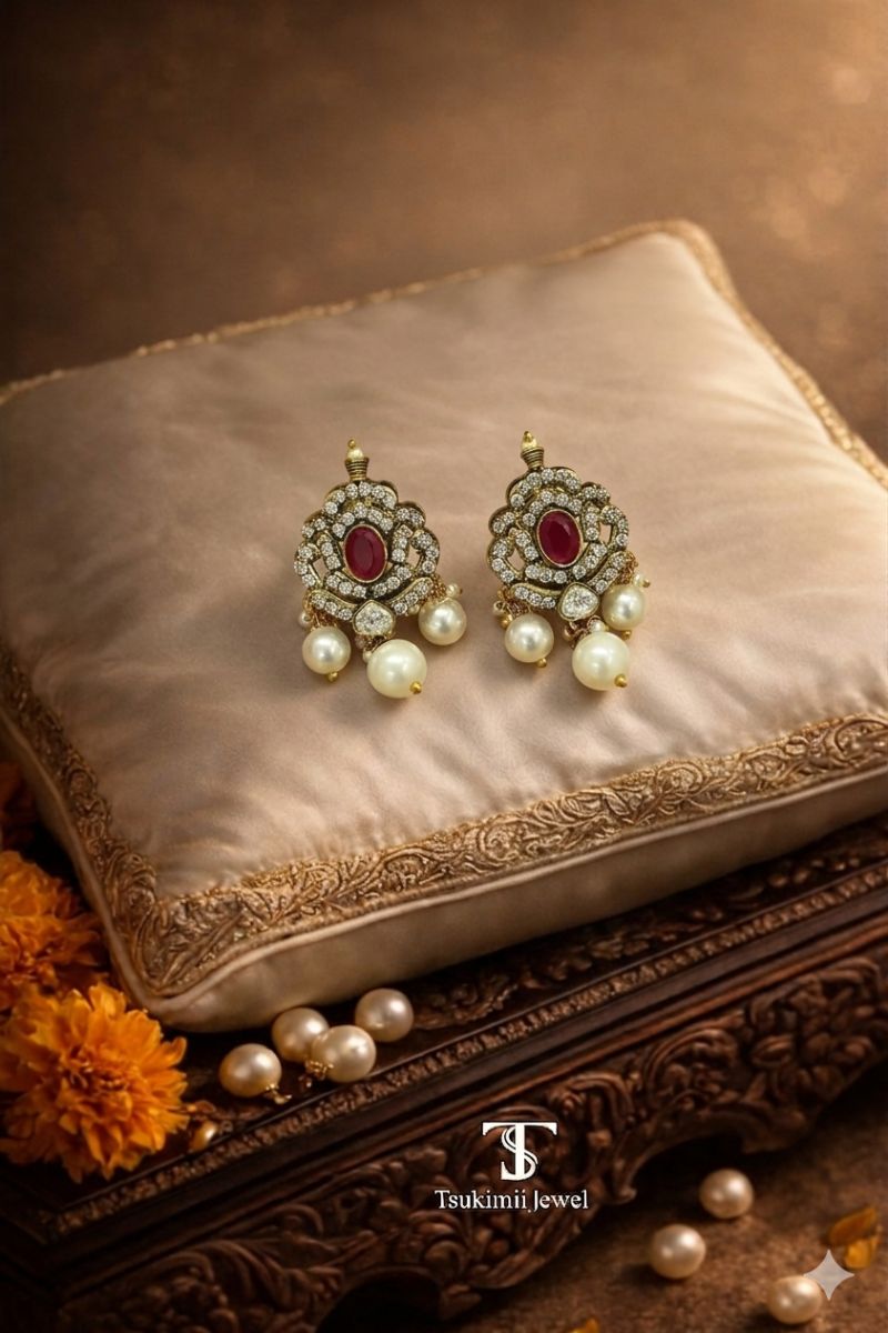 Kanira  Antique Kundan Choker Set