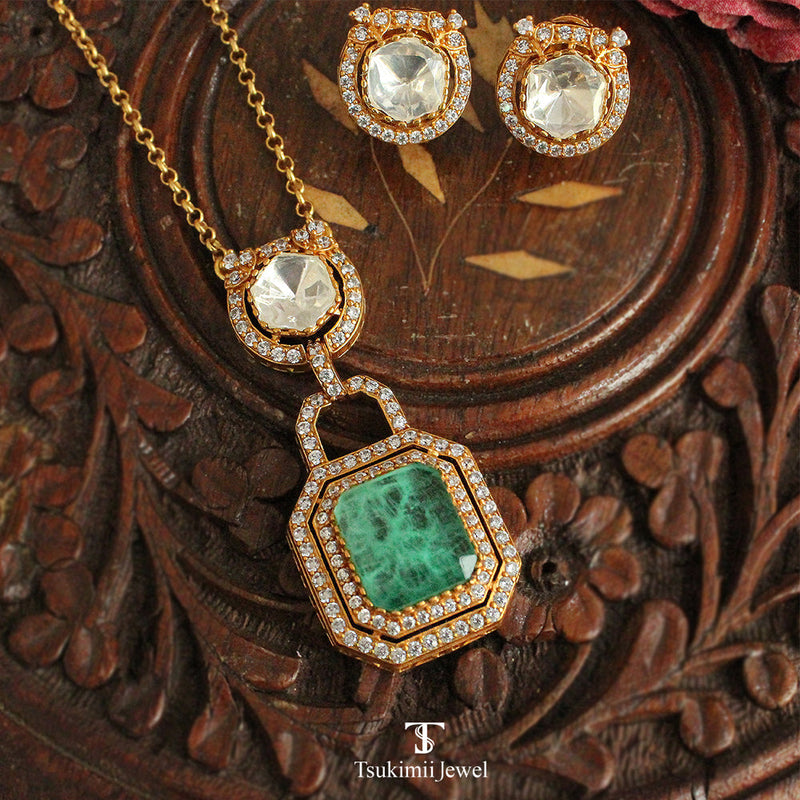Hiraayat Locket Set