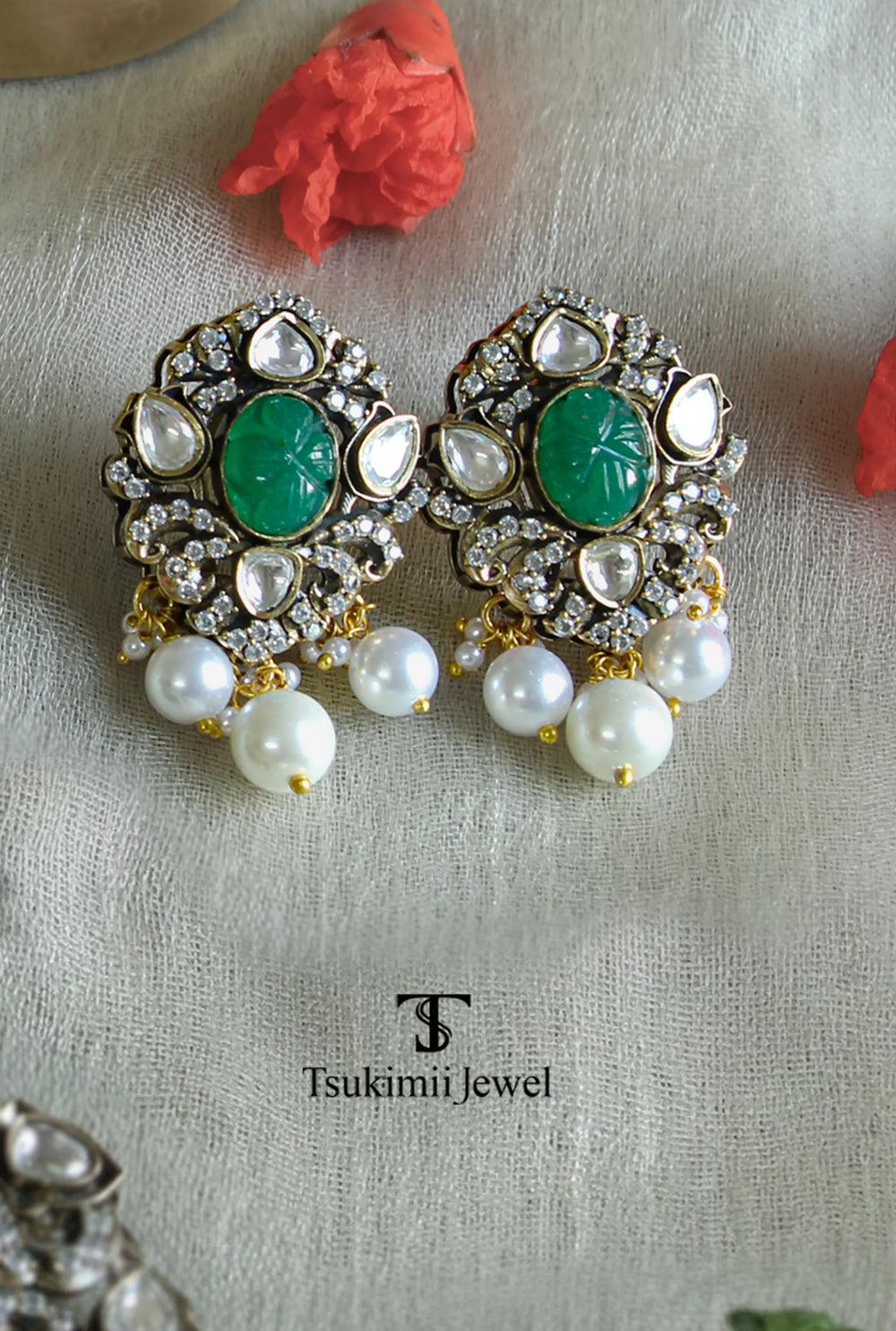 Meher polki Pendant Set by Tsukimii Jewel