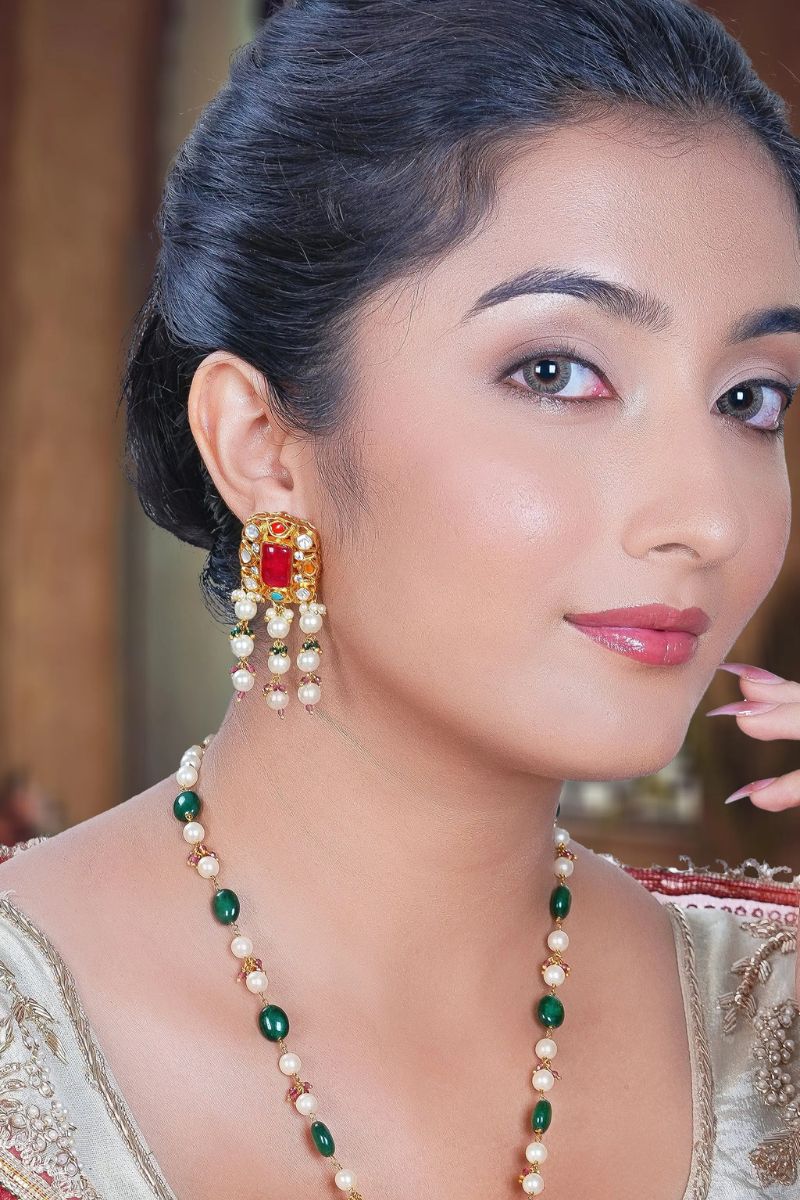 kanika kundan pendant set
