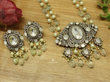 Shubhra Pendant Set