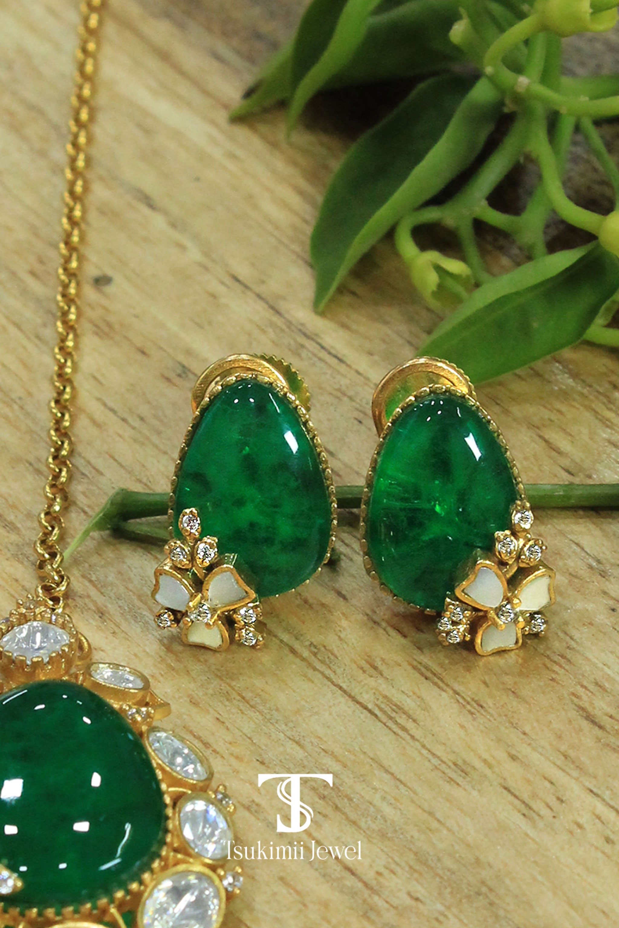 Pallavi Polki Pendant Set