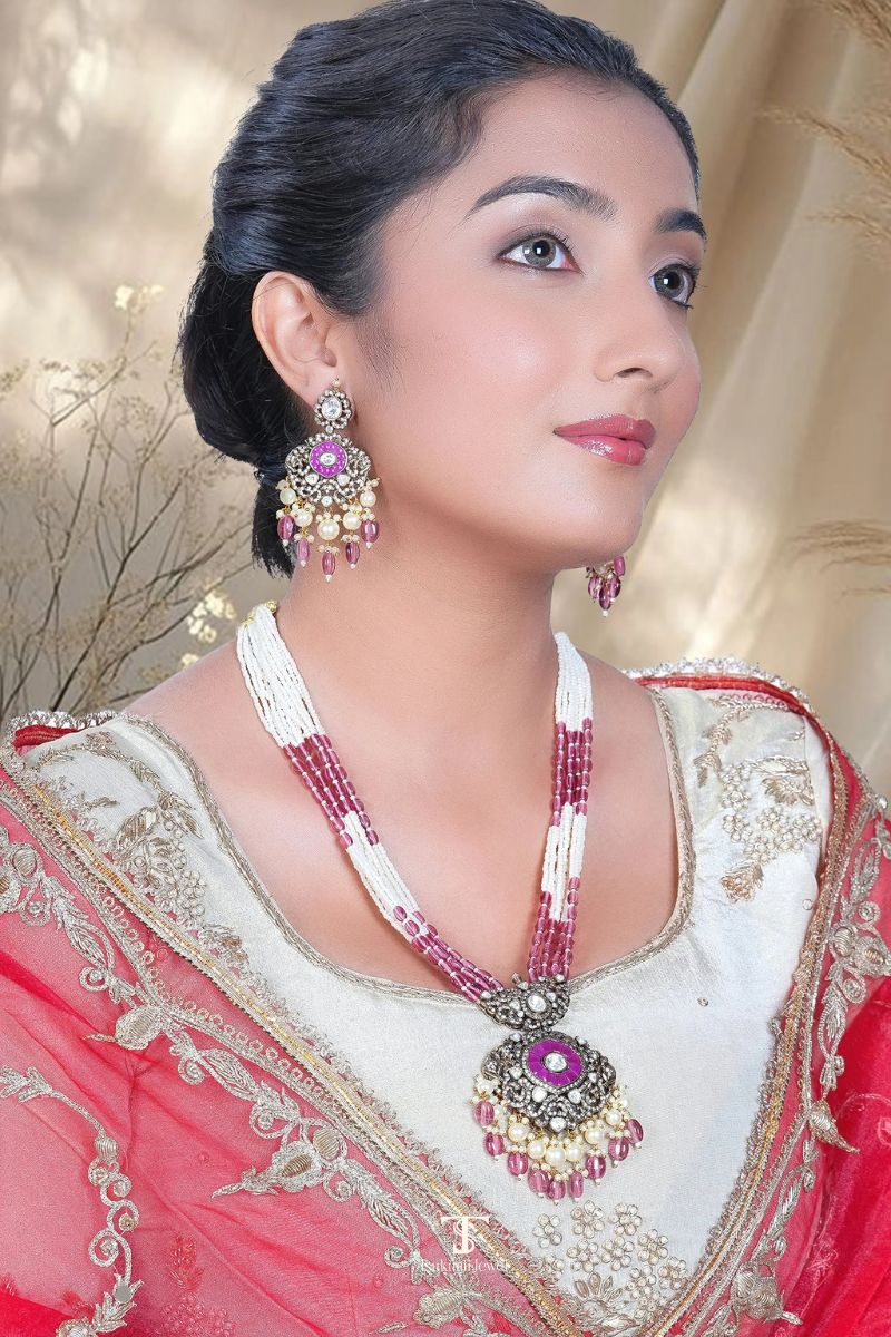 Rajvika Polki Pendant Set