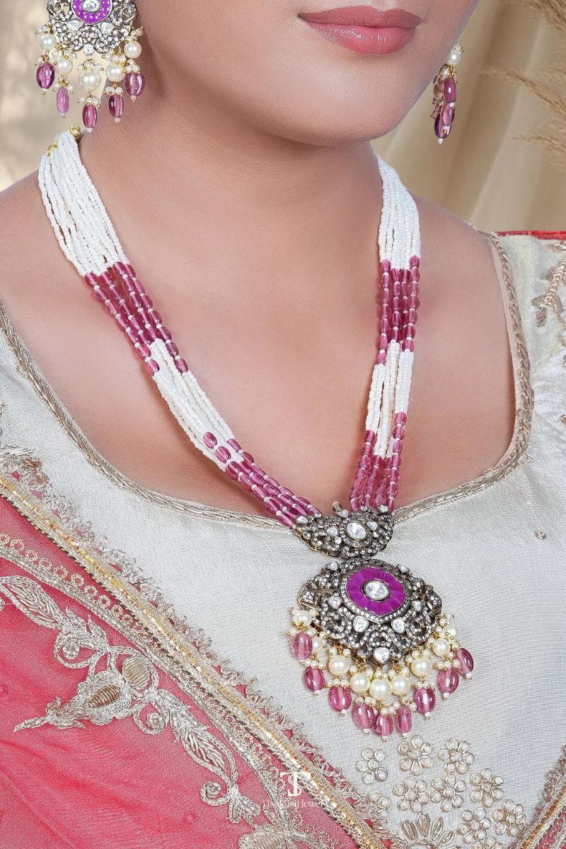 Rajvika Polki Pendant Set