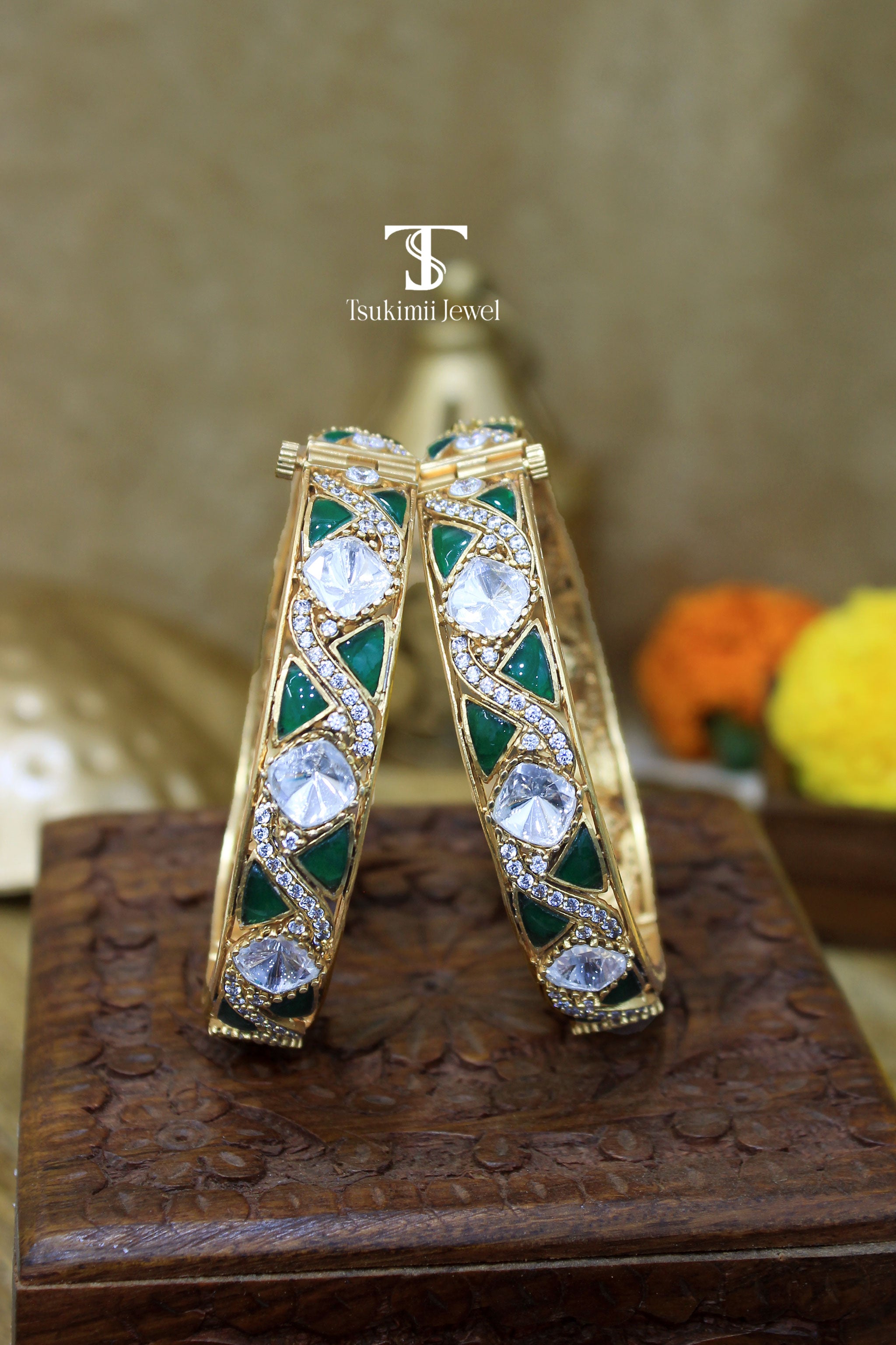 Zaria Emerald Bangles