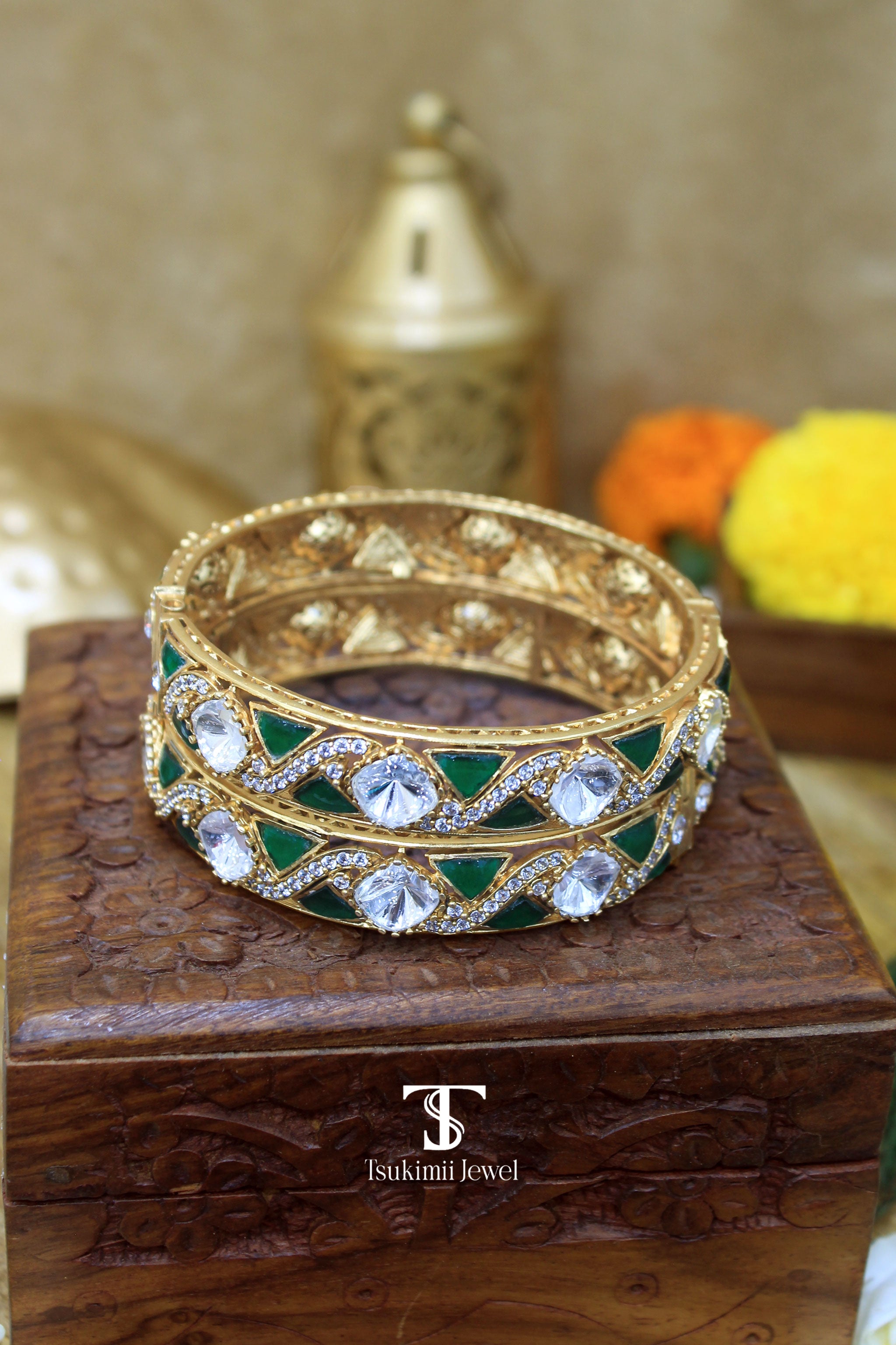 Zaria Emerald Bangles