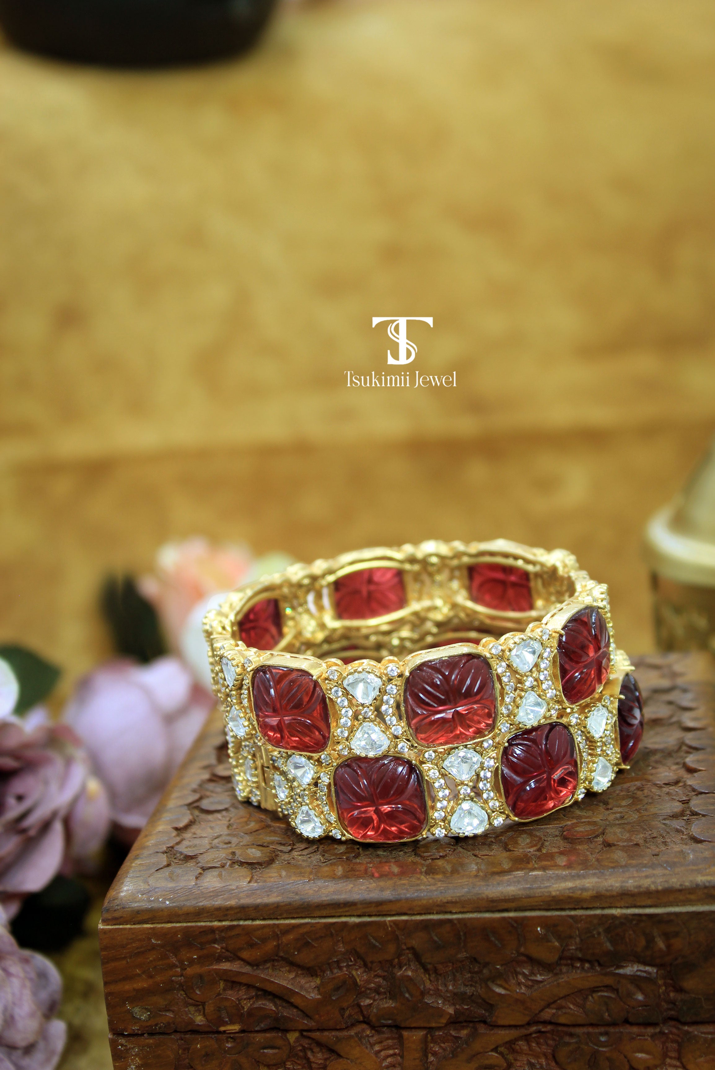 Varnika Polki Bangles