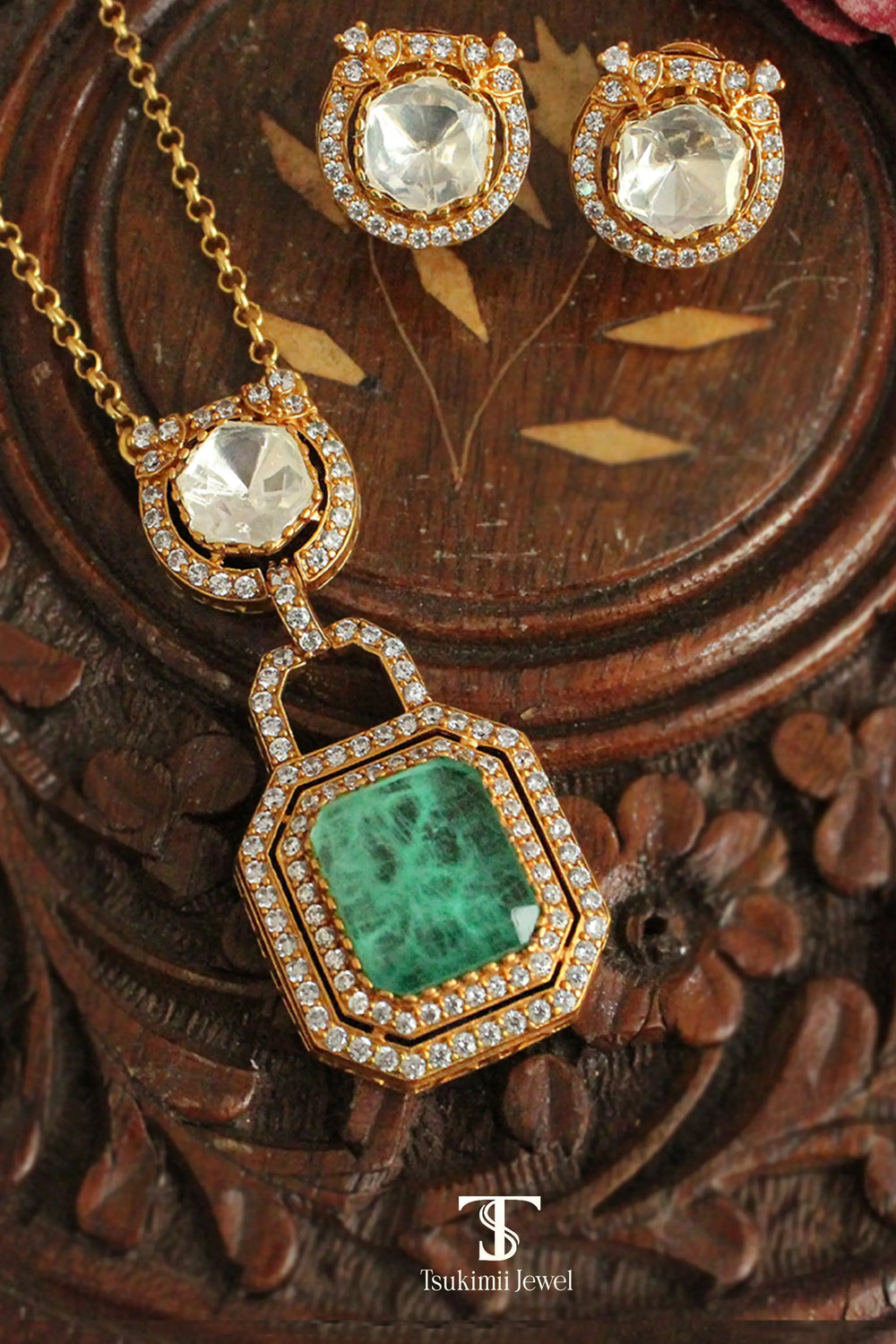 Hiraayat polki locket set with traditional gold plated design