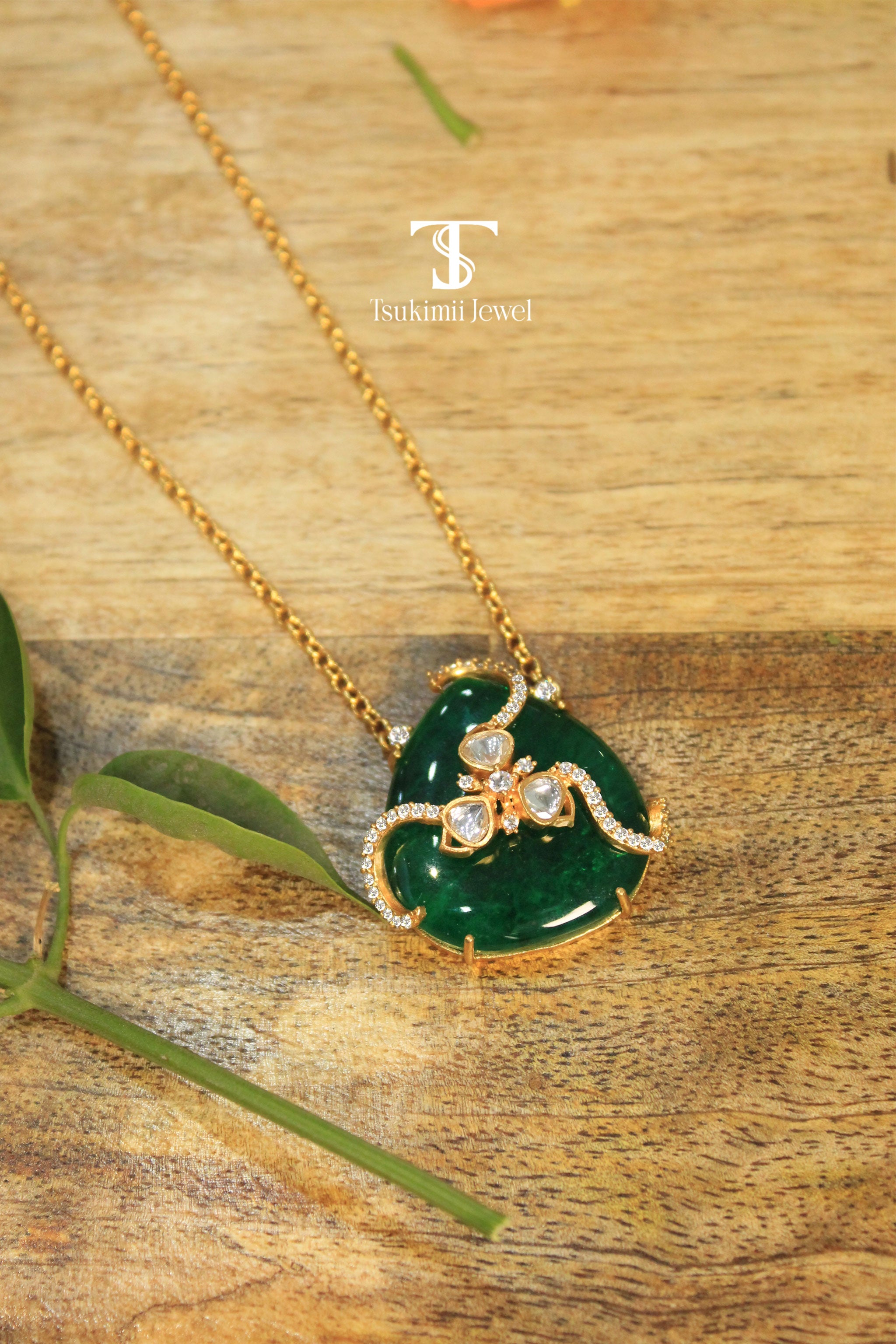 Pallav Jadau Pendant Set