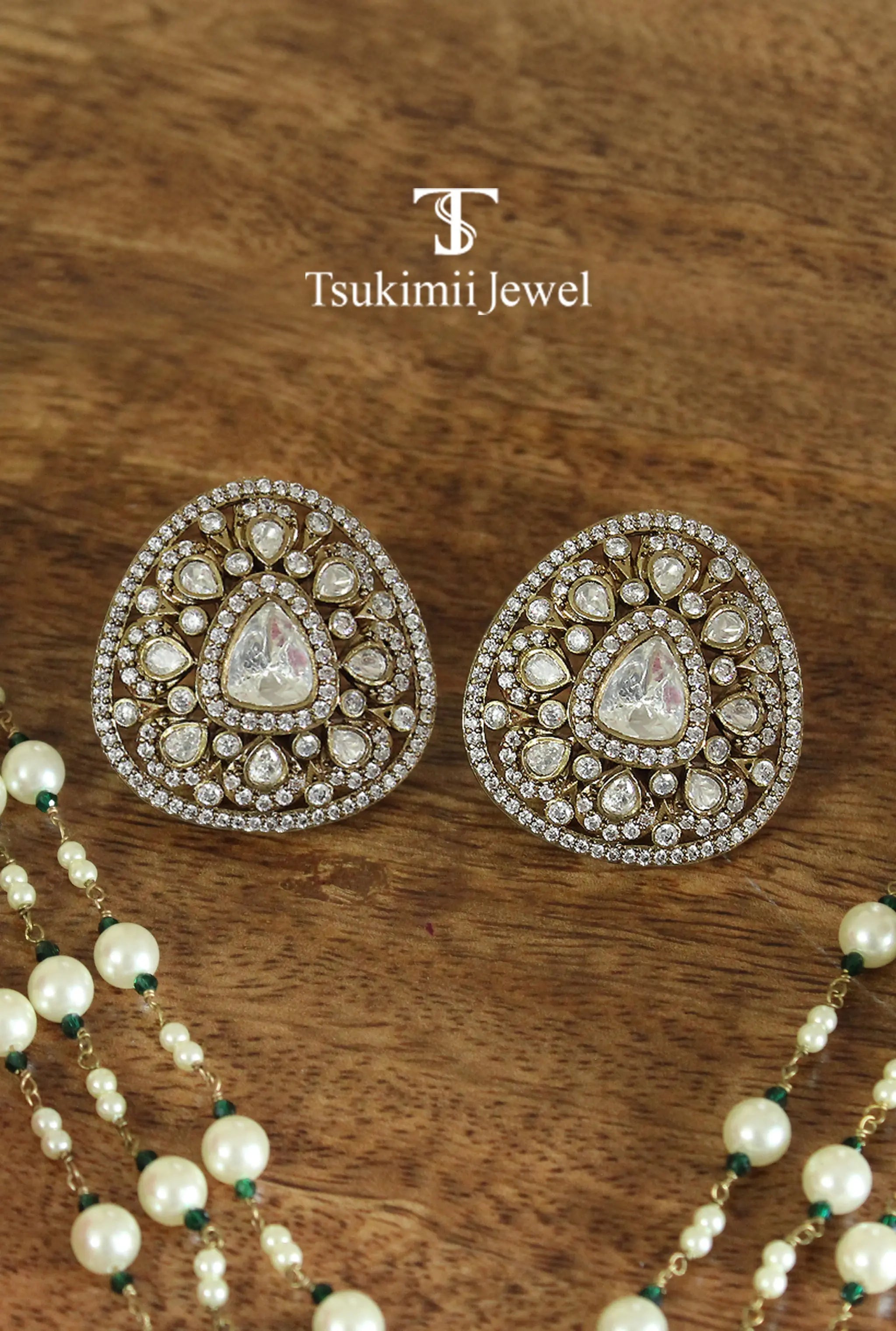 Ethnic Indian polki pendant set with classic craftsmanship