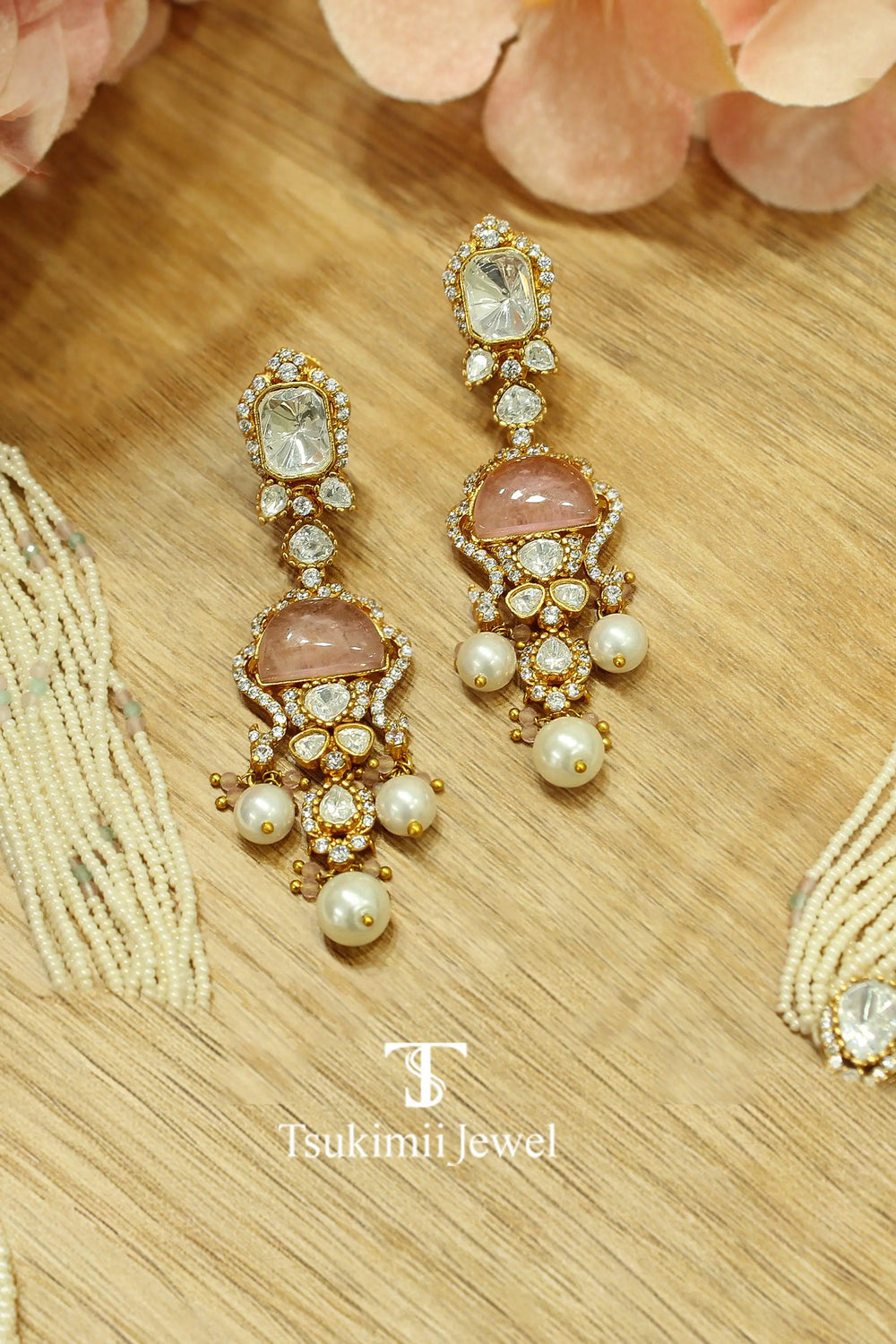 Ruhani Polki Necklace Set by Tsukimii Jewel