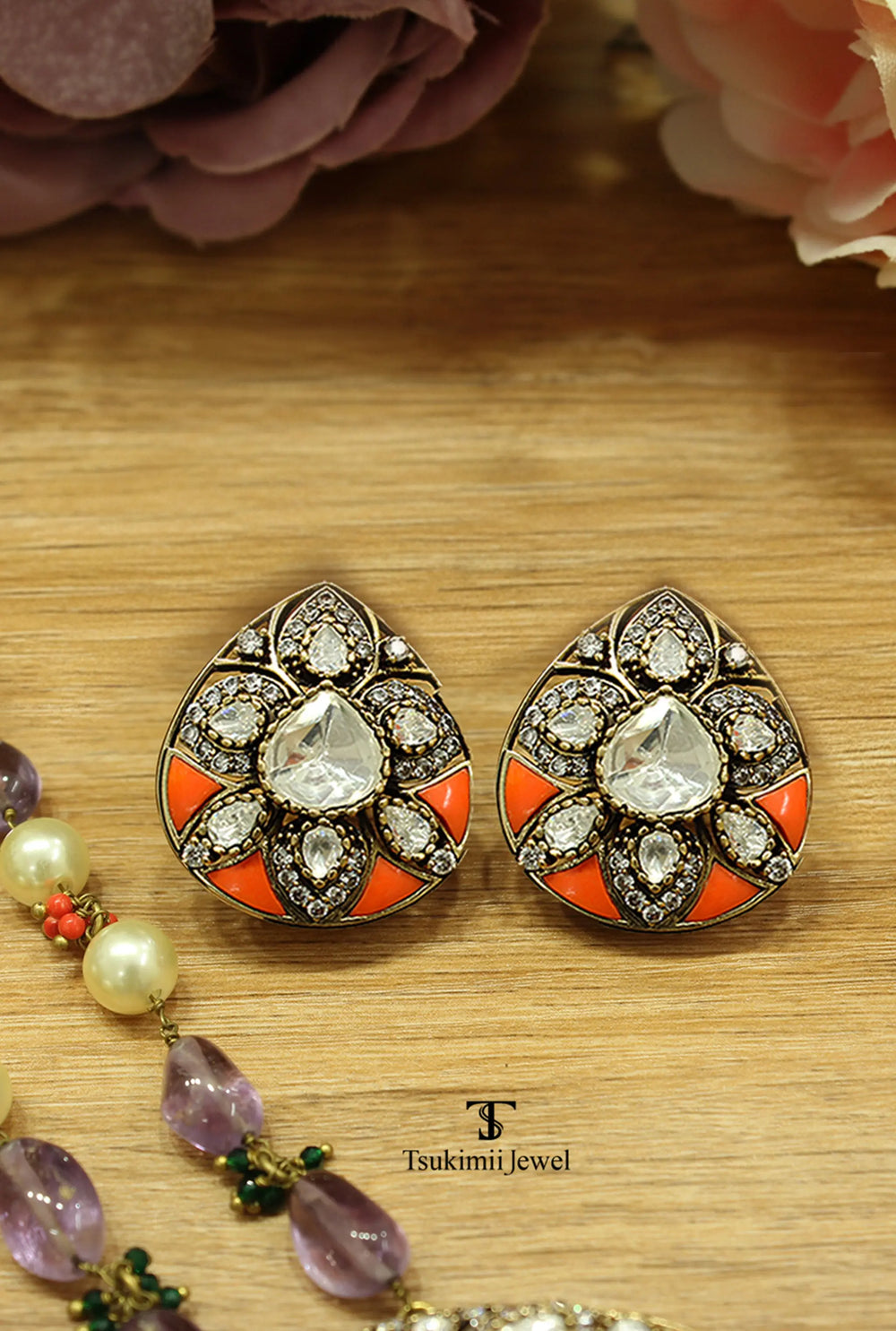 Tejasvi Polki Pendant Set by Tsukimii Jewel