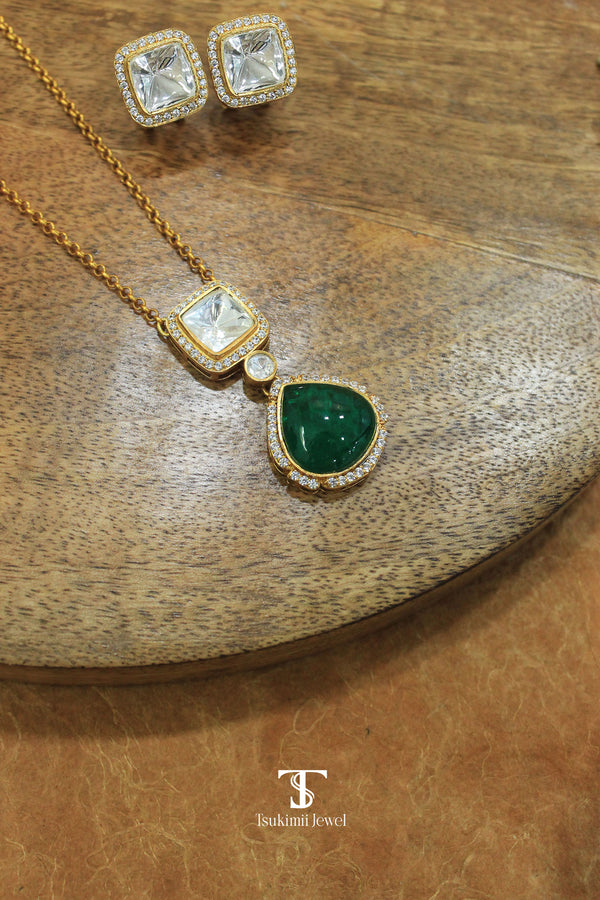 Vedha Polki Pendant Set